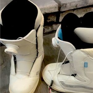 Vans snowboarding women's boots